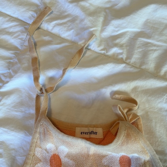 Knit Daisy Dress - Picture 4 of 6